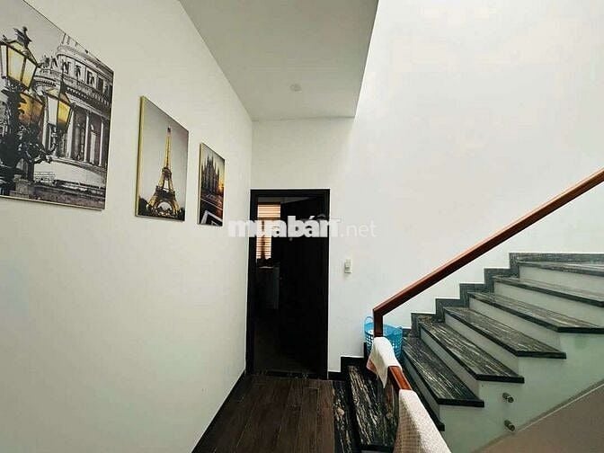 Bán nhà 2tầng sát Bãi biến mỹ khê Đà Nẵng