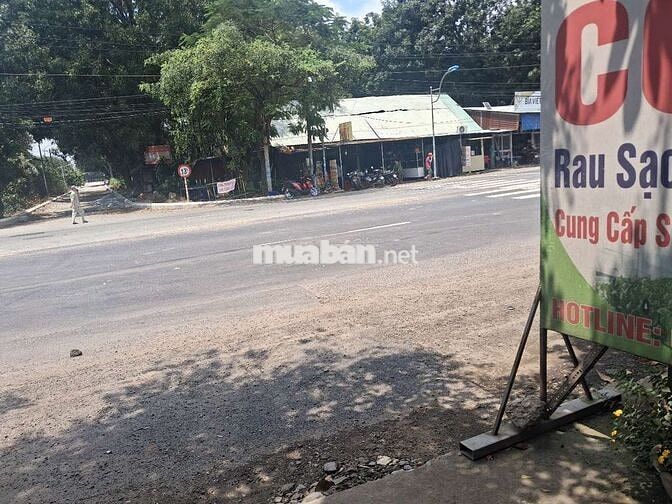 Chủ cần tiền bán gấp lô đất mặt tiền giá 1ty100