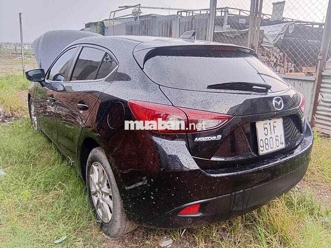 Mazda 3 2016 1.5 AT Hatchback - 76000 km