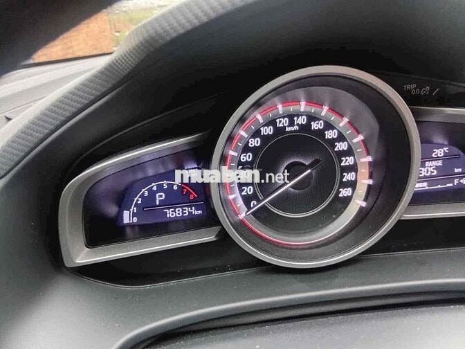 Mazda 3 2016 1.5 AT Hatchback - 76000 km