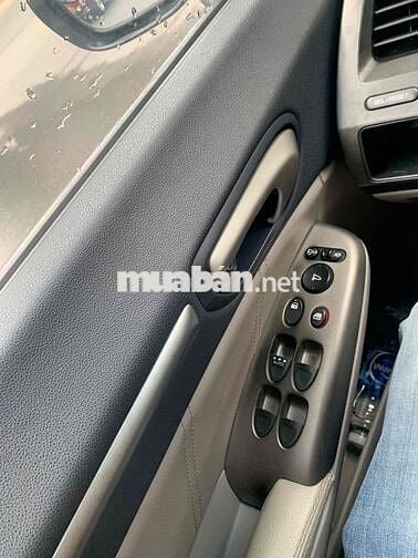 Honda Civic 2010 2.0 AT - 128 km