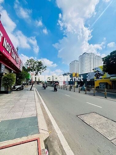 MT LŨY BÁN BÍCH NGANG 12M/700M2 TRỐNG SUỐT CHO BIDA - GYM - SHOWROOM