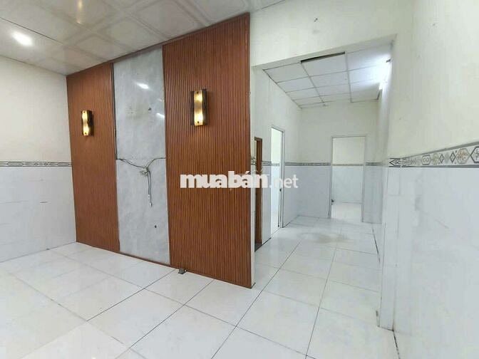 BÁN NHÀ ĐẸP 2PH NGỦ GIÁ RẺ GẦN NGÃ TƯ TOÀN TRUNG