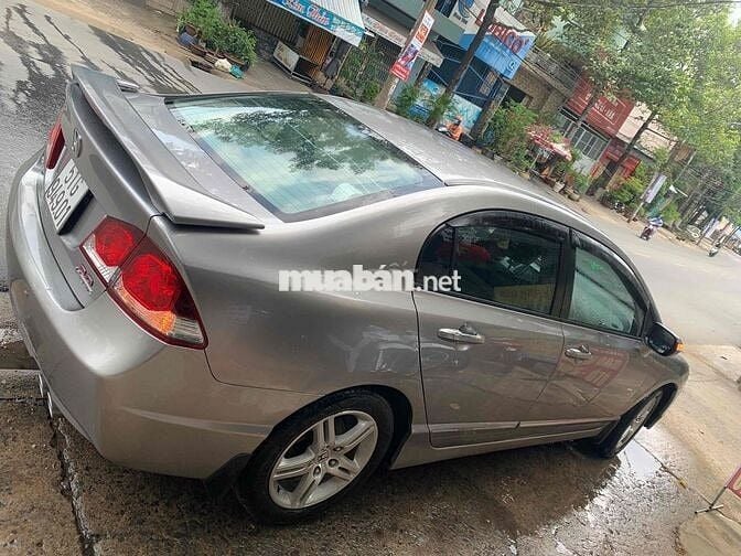 Honda Civic 2010 2.0 AT - 128 km