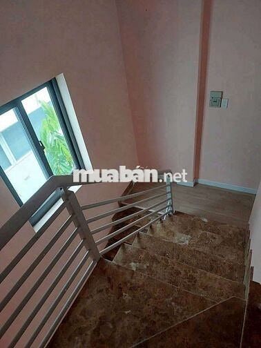 NHÀ HẺM 8M, DTSD:90M2, 3 TẦNG, 3PN, ĐƯỜNG SƯ VẠN HẠNH,Q10.