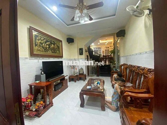 cần cho thuê nhà Bùi mình trực p5 q8
