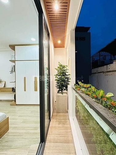 Bán gấp nhà Hoàng Văn Thụ, Phú Nhuận đang cho thuê 18tr giá 3 Tỷ 400