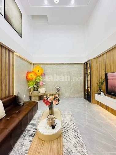 Bán gấp nhà Hoàng Văn Thụ, Phú Nhuận đang cho thuê 18tr giá 3 Tỷ 400