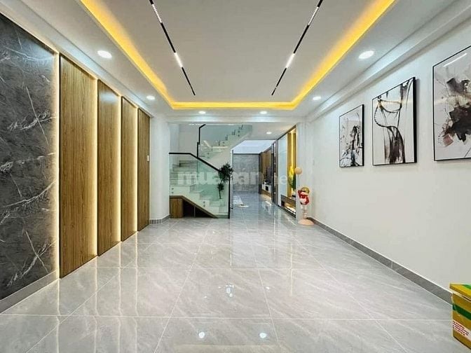 Bán gấp nhà Hoàng Văn Thụ, Phú Nhuận đang cho thuê 18tr giá 3 Tỷ 400