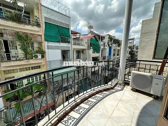 CĂN HỘ FULL NỘI THẤT BAN CÔNG RỘNG MÁY GIẶT RIÊNG GẦN ĐIỆN BIÊN PHỦ