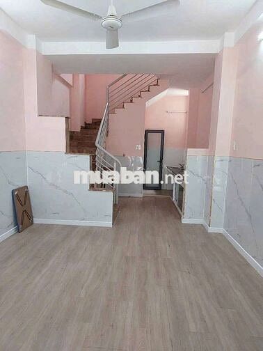 NHÀ HẺM 8M, DTSD:90M2, 3 TẦNG, 3PN, ĐƯỜNG SƯ VẠN HẠNH,Q10.