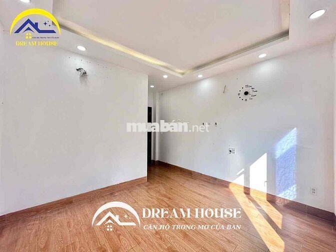 STUDIO CỬA SỔ TRỜI MỚI XÂY - GẦN CAO ĐẲNG Y DƯỢC SÀI GÒN