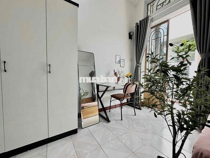 CĂN HỘ FULL NỘI THẤT BAN CÔNG RỘNG MÁY GIẶT RIÊNG GẦN ĐIỆN BIÊN PHỦ