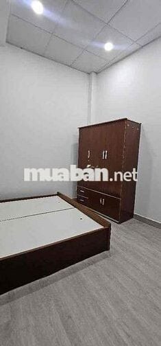 Bán nhà trung tâm quận 7, ngang gần 5m, kế bên Kdc HimLam, giá tốt