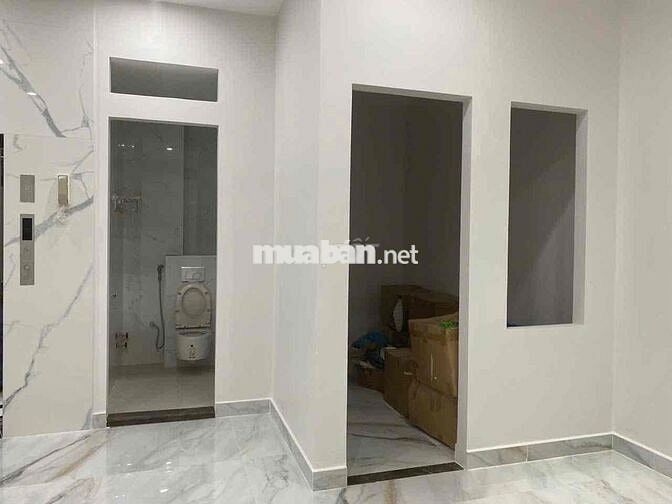 Cho thuê VP 200m2 Hồ Văn Huê nhà mới trệt lầu ban công thoáng mát