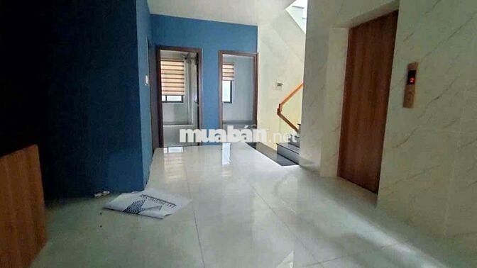 CHO THUÊ TÒA NHÀ VP MỚI 8*16 HẦM TRỆT 3 LẦU, THANG MÁY KHU BÌNH PHÚ
