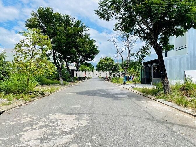 ĐẤT NGANG 7M ĐƯỜNG 7,5M NGAY KHU BẦU TRÀM LAKESIDE