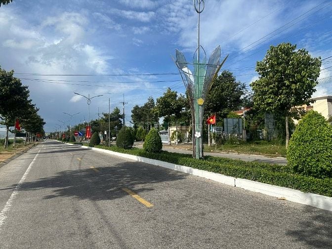 Bán nền mặt tiền lộ nhựa rộng rãi