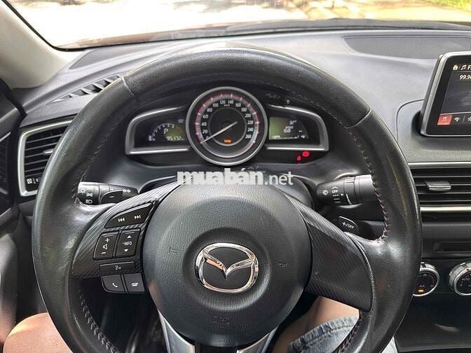 Mazda 3 2015 1.5 AT Sedan - 92000 km