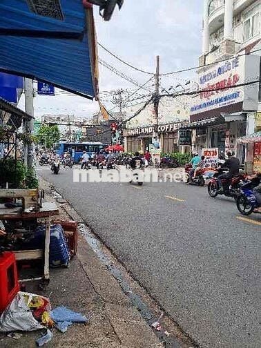 2 MẶT TIỀN TRƯỚC SAU - GẦN NGÃ 5 KINH DOANH SẦM UẤT - CHO THUÊ SẴN DÒN