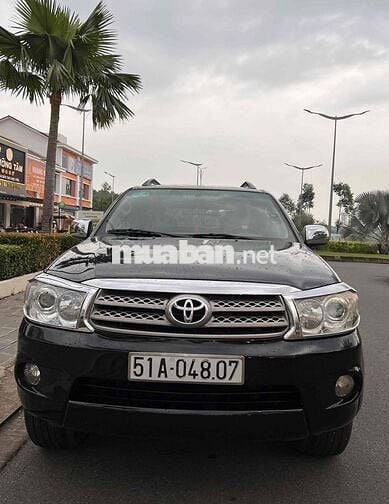 Toyota Fortuner 2010 2.7V 4x4 AT số tự động 2 cầu