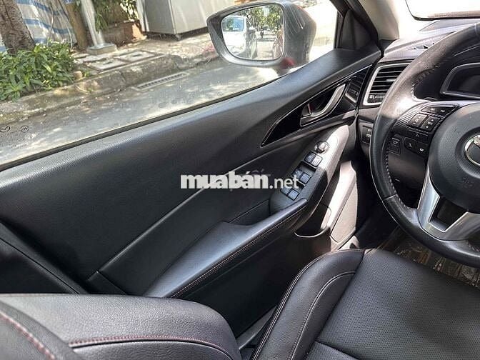 Mazda 3 2015 1.5 AT Sedan - 92000 km