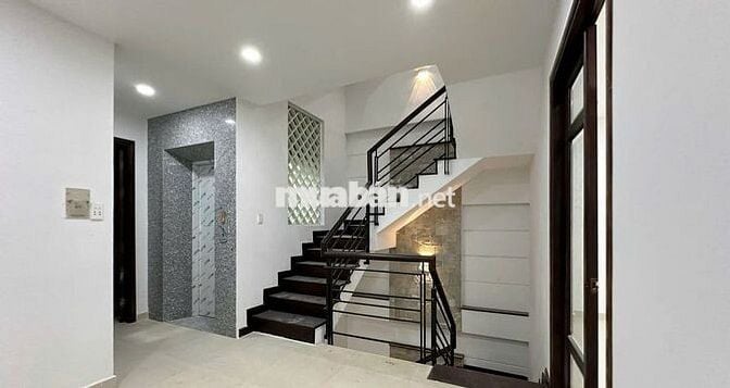 Nhà 6x22m Hầm 4 Lầu ST TM –HXH Hoàng Dư Khương Q10 🏡 110tr/tháng