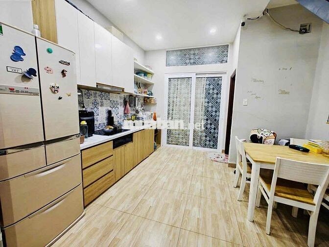 Trần Quang Diệu, trung tâm quận 3, nhà nở hậu , khu dân trí cao