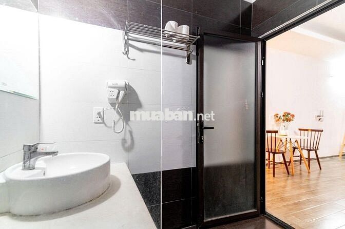 CĂN STUDIO 30M2 FULL ĐỒ, CÓ BAN CÔNG, CHÍNH CHỦ KHU ĐỘI CẤN