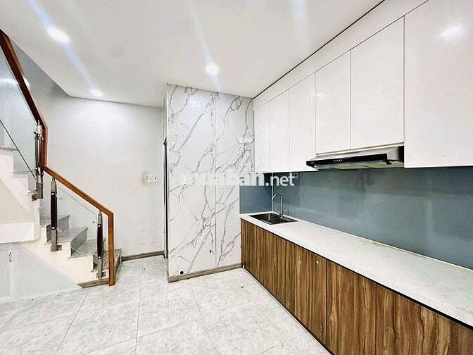 Nhà 1 sẹc cạnh UB Phường Sơn Kỳ, đối diện Aeon Mall.