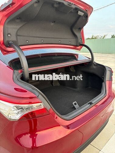 Toyota Camry 2.5Q Model 2021 Nhập Thái Biển số HCM
