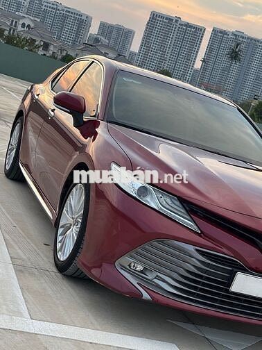 Toyota Camry 2.5Q Model 2021 Nhập Thái Biển số HCM