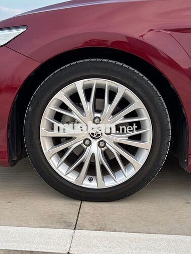 Toyota Camry 2.5Q Model 2021 Nhập Thái Biển số HCM