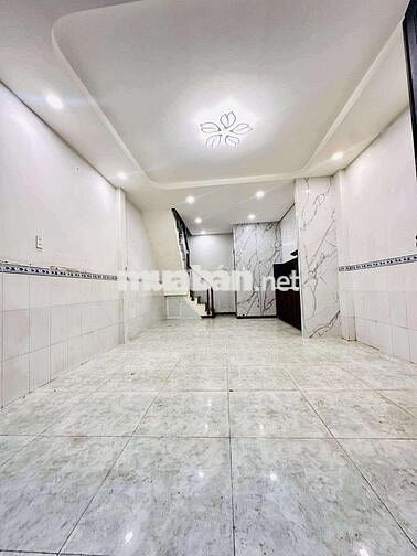 Nhà 1 sẹc cạnh UB Phường Sơn Kỳ, đối diện Aeon Mall.