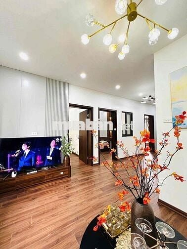 Lô góc tập thể phố Trần Đại Nghĩa nhà đẹp 2 thoáng 3 ngủ ở ngay sổ to