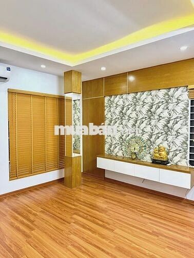 Bán nhà phố Pháo Đài Láng, nhà mới dân tự xây- full nội thất- 8,6 tỷ