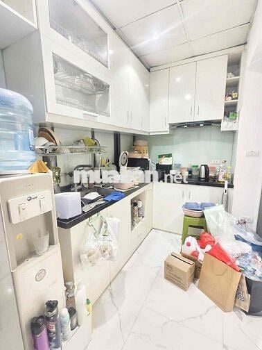 Bán nhà tập thể phố Nguyễn Công Trứ nhà đẹp dân xây 2 thoáng ở ngay 80