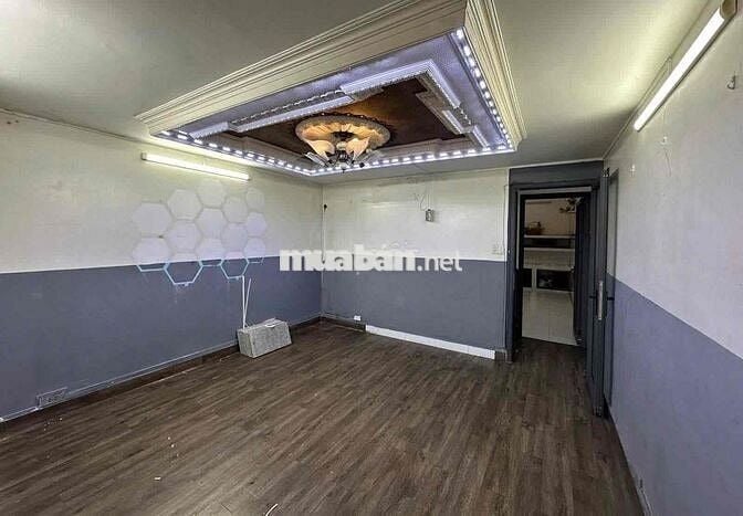 Cho Thuê Nhà Mặt Tiền Hơn 250m² Lê Quang Định, Phường 14, Bình Thạnh