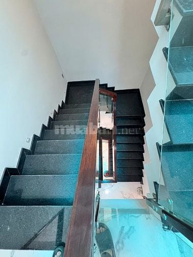 Bán nhà mặt tiền Phạm thế hiển p7 q8 5 x 24 3 lầu 7p 7wc 9 tỷ 9