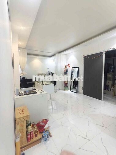 Bán nhà tập thể phố Nguyễn Công Trứ nhà đẹp dân xây 2 thoáng ở ngay 80