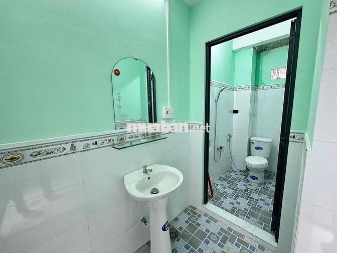 Nhà mới xây 40m2: 1 trệt 1 lầu có phòng ngủ dưới trệt