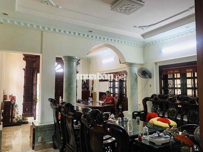 QUẬN 7: BIỆT THỰ  NẰM TOẠ LẠC TẠI KDC VEN SÔNG - SIÊU VIP. Giá 52ty3.