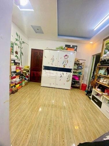 - Nhà bán Liên Tỉnh5 P5 Q8  - DT : 4m x 6,2m ( nở hậu 5,3m )
