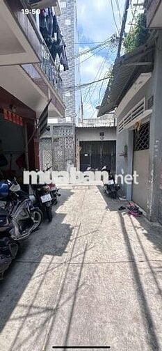 Nhà Đẹp giá rẻ , Vô ở ngay BHH , Bình Tân . Chốt ngay ạ