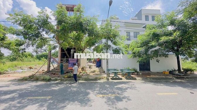 Đất đẹp đường Song Hành kdc Châu Thới gần ngã tư Bình Thung và làng ĐH