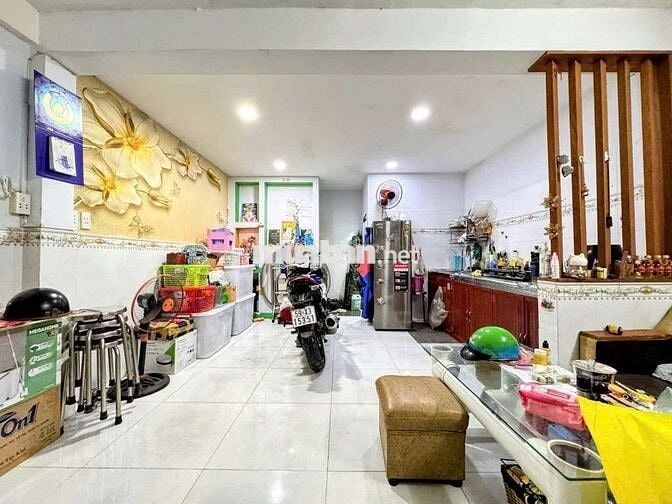 Nhà Đẹp giá rẻ , Vô ở ngay BHH , Bình Tân . Chốt ngay ạ