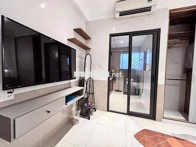 CĂN HỘ FULL NỘI THẤT CAO CẤP CÓ CẢ BAN CÔNG MÁY GIẶT RIÊNG
