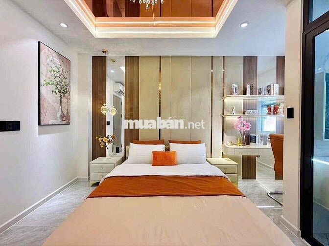 🏡 Hàng hiếm xuất hiện giữa cơn “khát” nhà phố TP.HCM
