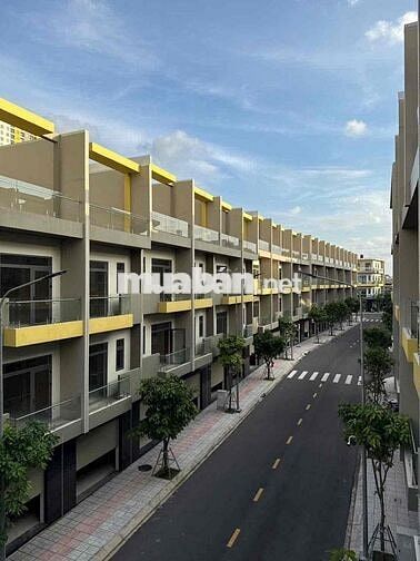 🏡 Hàng hiếm xuất hiện giữa cơn “khát” nhà phố TP.HCM