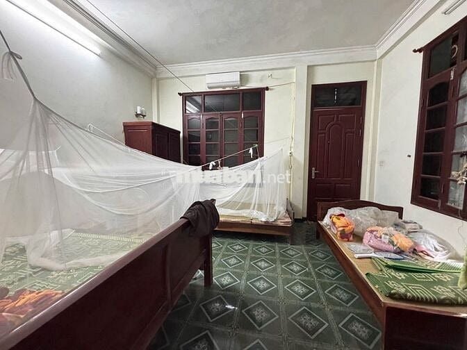 BÁN NHÀ LẠC LONG QUÂN - NHÀ DÂN XÂY CHẮC CHẮN - VỊ TRÍ THUẬN TIỆN